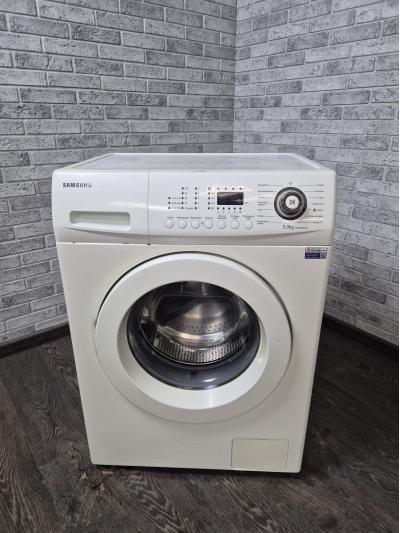Стиральная машина SAMSUNG WF 0500 NYW